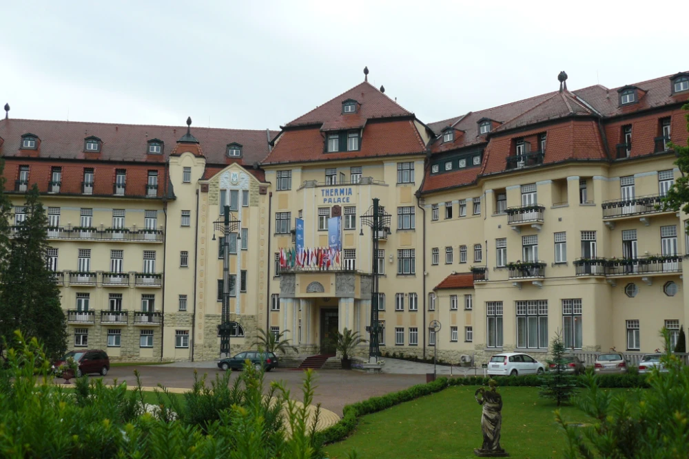 VIVI_LULU_Thermia_Palace