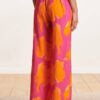 La Fée Maraboutée - Nohavice voľné s kvetinovou potlačou Rosa Orange - rose orange