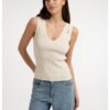 YAYA - Rebrovaný pletený top s výstrihom do V a ozdobnými detailmi na ramenách - beige