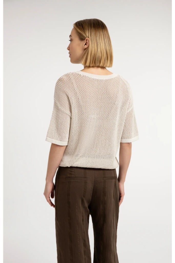 YAYA - Ľahký ažúrový pletený top s krátkym rukávom a jemným nápisom - beige